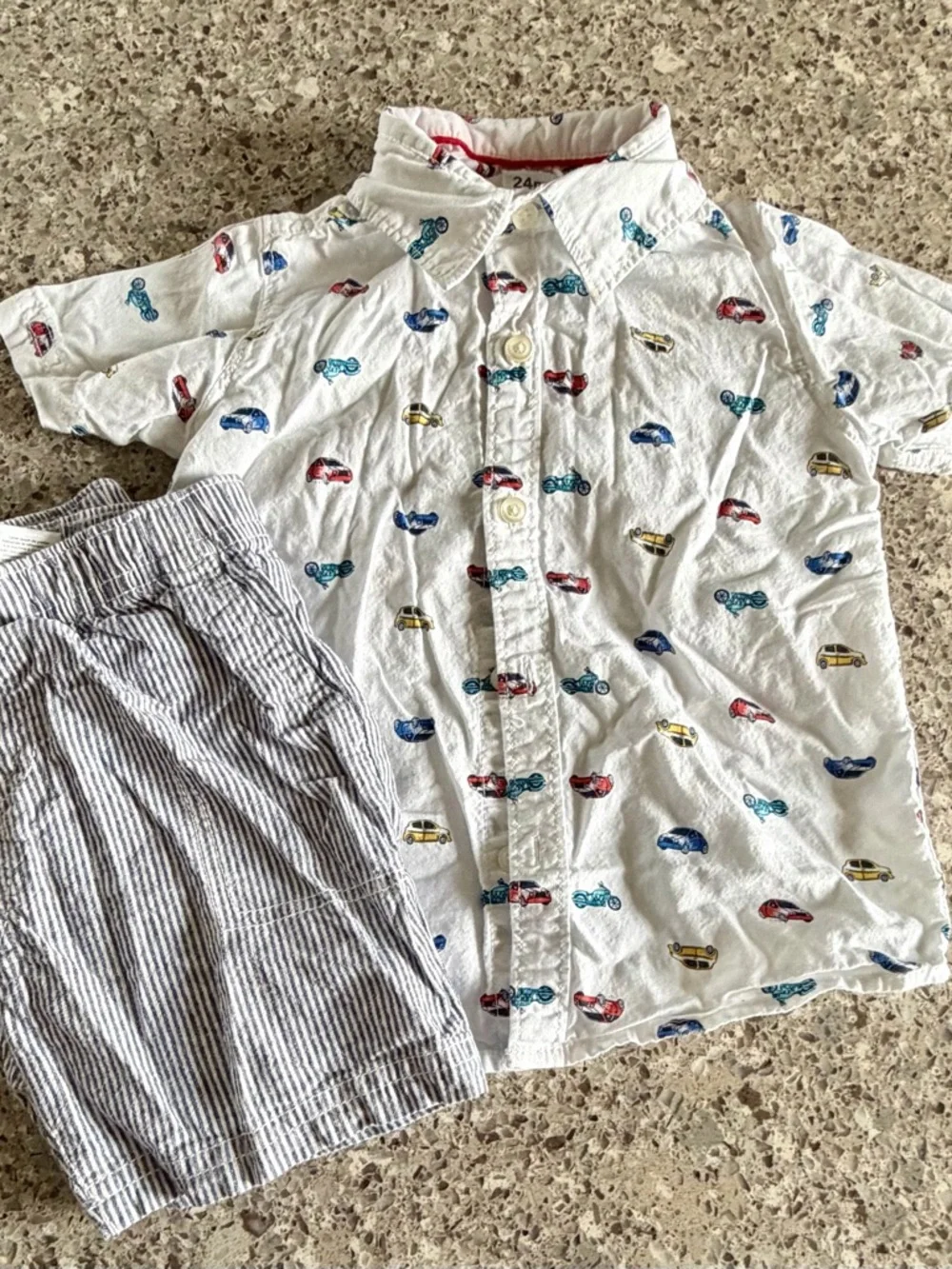 14 Piece l Boy’s Bundle l Size: 24M - Picture 7 of 14